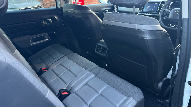 Citroen C5 Aircross 1.6 Plug-in Hybrid 225 Shine Plus 5dr e-EAT8 Hatchback